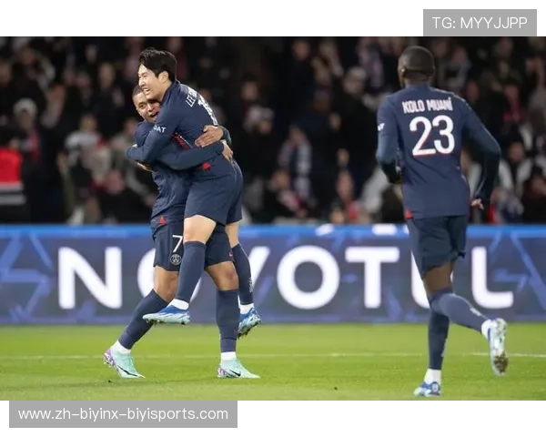 法甲巴黎球衣广告：分析巴黎圣日耳曼球衣上的广告合作与商业价值